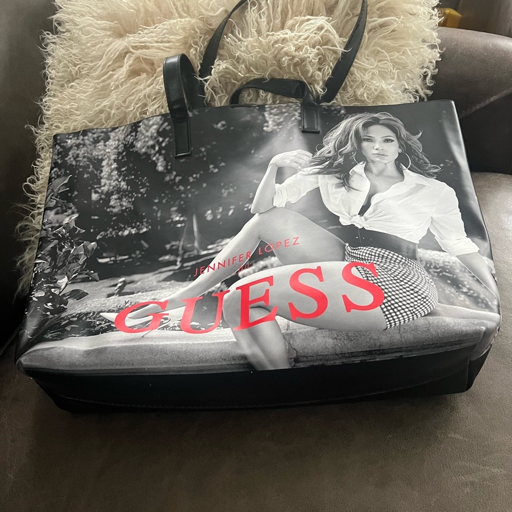 Guess Tote Bag - Picture 6 of 6